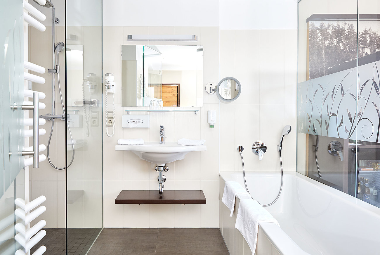 Badezimmer im Parkzimmer Deluxe